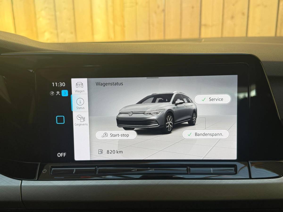 Volkswagen Golf Volkswagen Golf Variant 1.0 TSI Life Achteruitrijcamera | Apple CarPlay/Android Auto | Adaptieve cruise control | Climate control | LED verlichting | Navigatiesysteem | Parkeersensoren voor en achter