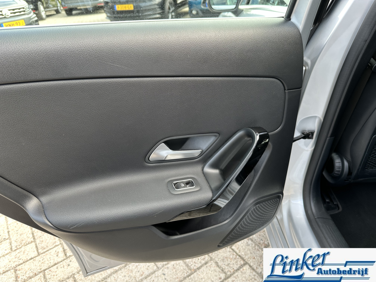 Mercedes-Benz A-Klasse Mercedes A-klasse 180 d Advantage – TREKH /AUTOMAAT /CAMERA/NLAUTO