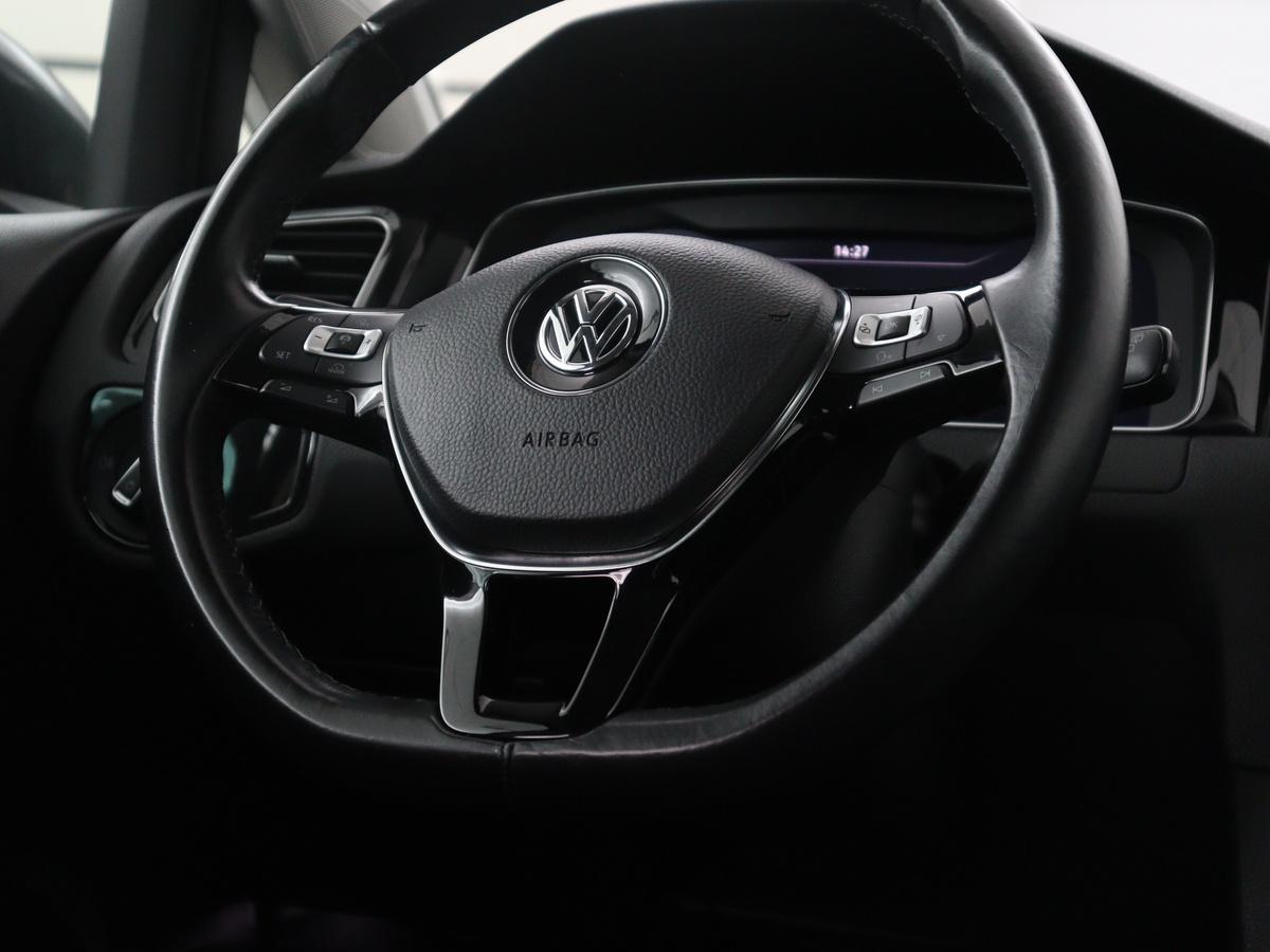 Volkswagen Golf Volkswagen Golf 1.5 TSI Highline Business R | Adaptive cruise | Stoelverwarming | Climate control | Navigatie | Carplay | Virtueel dashboard | Park assist | Trekhaak | 17″ velgen