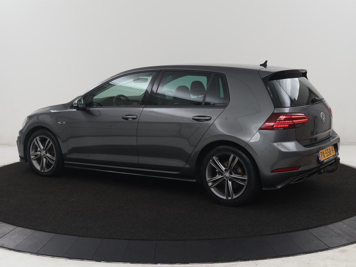Volkswagen Golf Volkswagen Golf 1.5 TSI Highline Business R | Adaptive cruise | Stoelverwarming | Climate control | Navigatie | Carplay | Virtueel dashboard | Park assist | Trekhaak | 17″ velgen