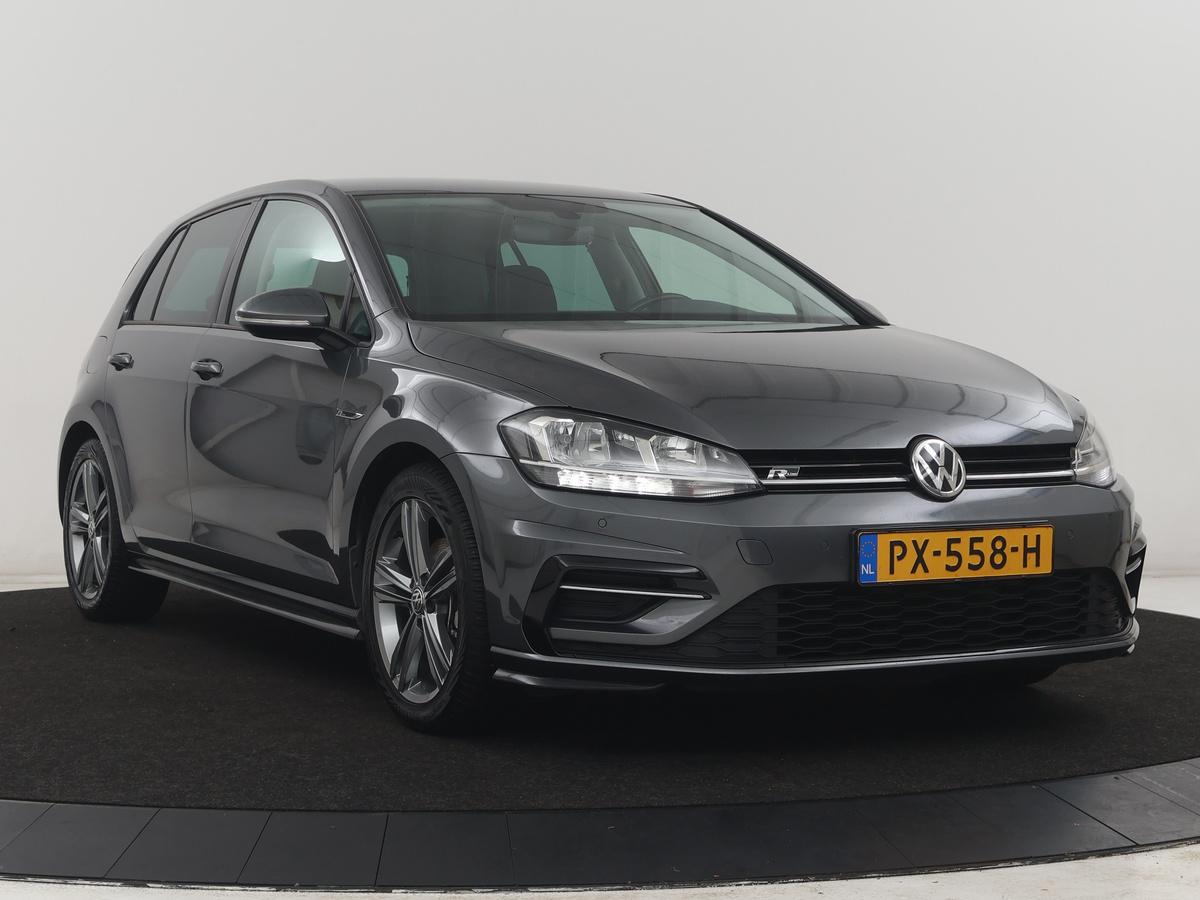 Volkswagen Golf Volkswagen Golf 1.5 TSI Highline Business R | Adaptive cruise | Stoelverwarming | Climate control | Navigatie | Carplay | Virtueel dashboard | Park assist | Trekhaak | 17″ velgen