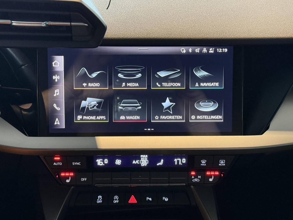 Audi A3 Audi A3 Sportback 35 TFSI Pro Line met leder interieur