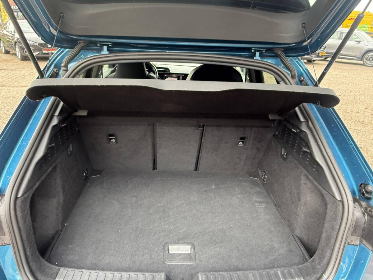 Audi A3 Audi A3 Sportback 35 TFSI Pro Line met leder interieur