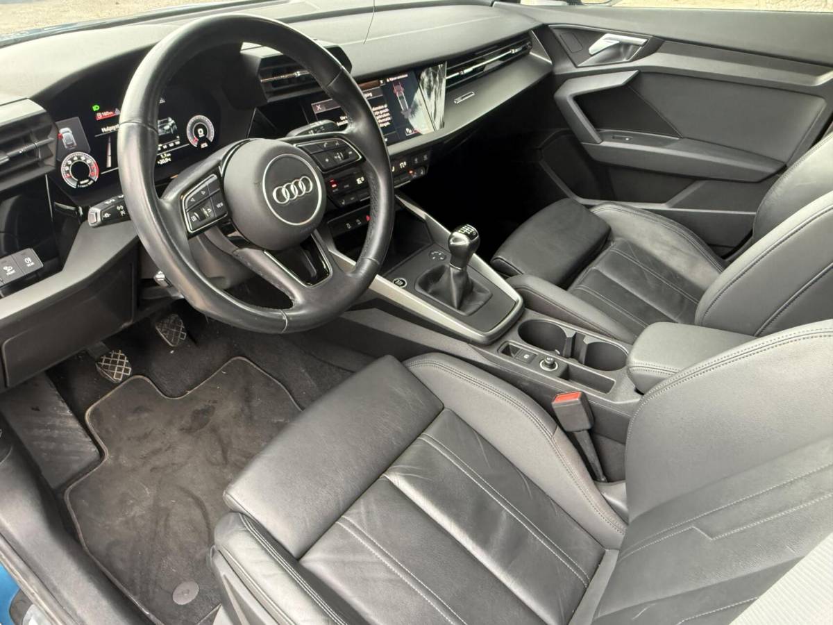 Audi A3 Audi A3 Sportback 35 TFSI Pro Line met leder interieur