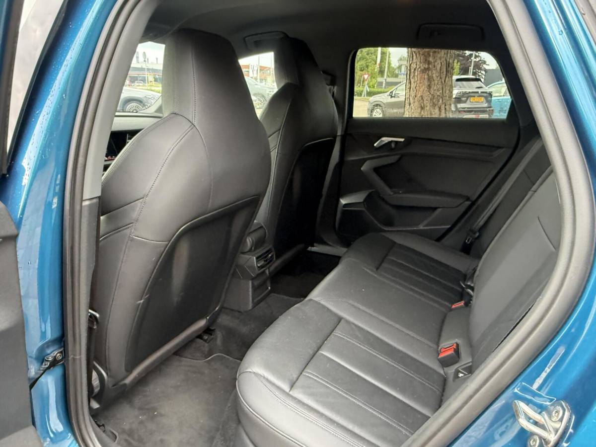 Audi A3 Audi A3 Sportback 35 TFSI Pro Line met leder interieur
