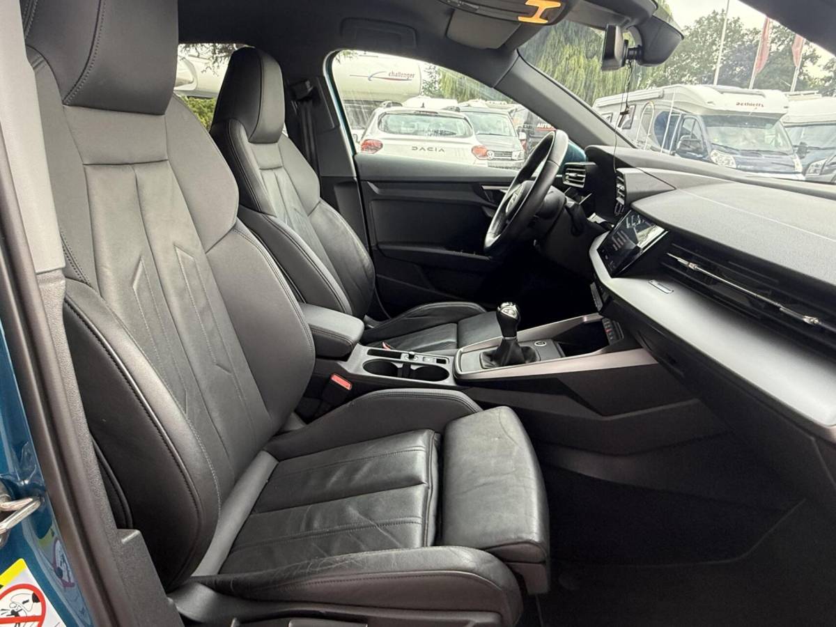 Audi A3 Audi A3 Sportback 35 TFSI Pro Line met leder interieur