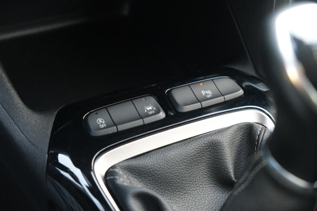 Opel Corsa Opel Corsa 1.2 75pk Edition | Navi | App Connect | Airco | Cruise | Full LED | PDC | 16″ velgen