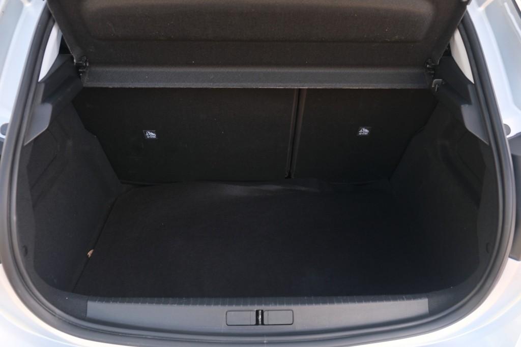 Opel Corsa Opel Corsa 1.2 75pk Edition | Navi | App Connect | Airco | Cruise | Full LED | PDC | 16″ velgen