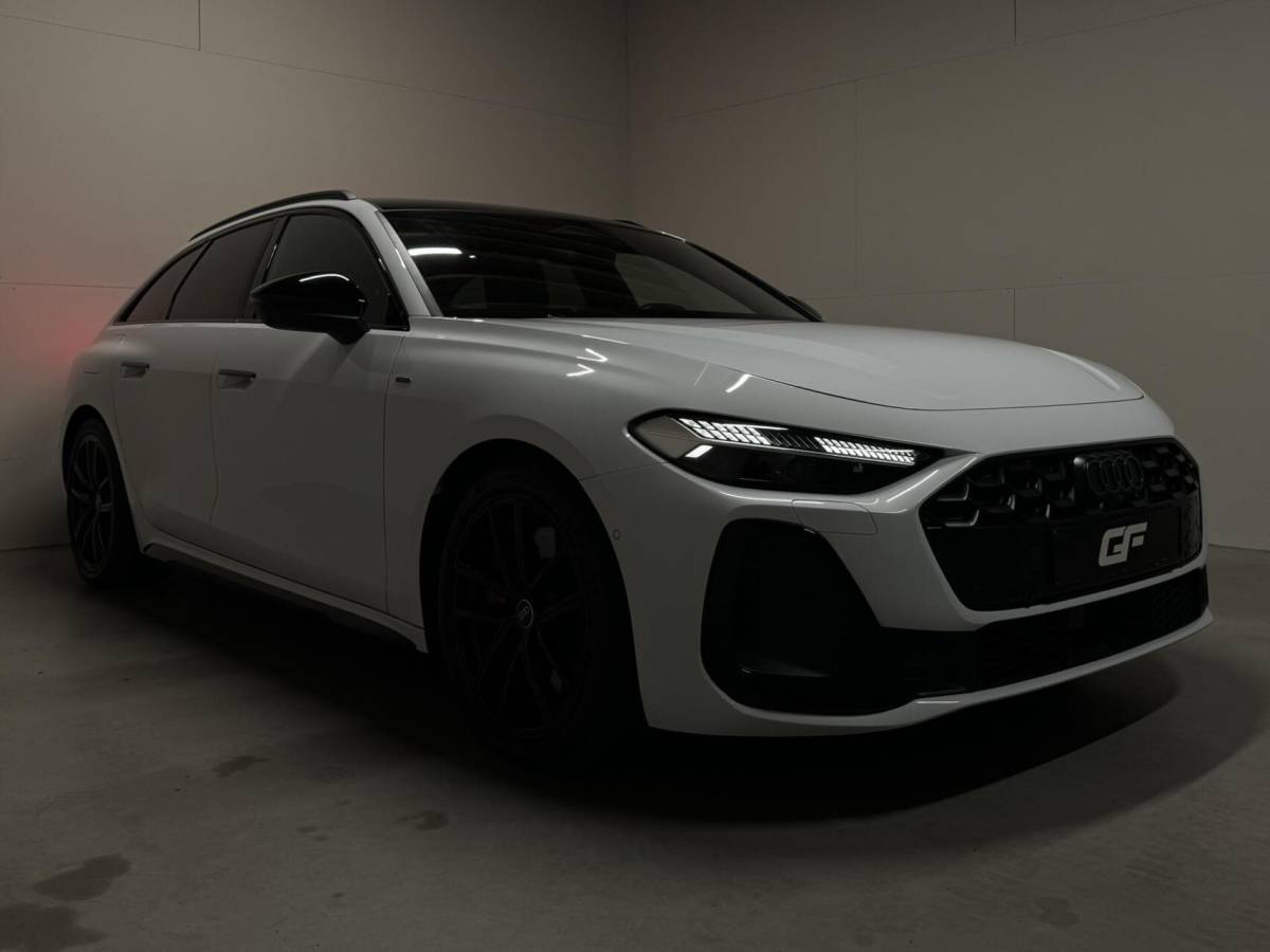 Audi A5 Audi A5 Avant 2.0 e-hybrid quattro S-Line Competition Pano 360° RS-Seats Passenger display