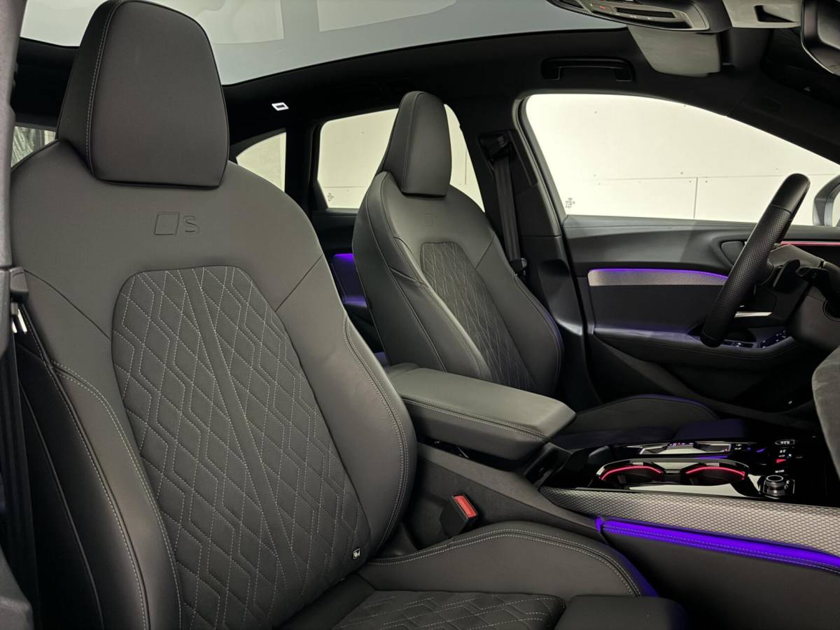Audi A5 Audi A5 Avant 2.0 e-hybrid quattro S-Line Competition Pano 360° RS-Seats Passenger display