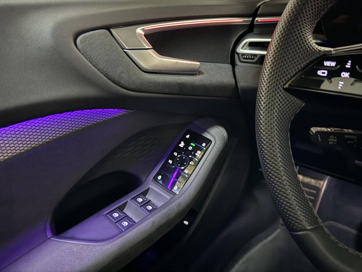 Audi A5 Audi A5 Avant 2.0 e-hybrid quattro S-Line Competition Pano 360° RS-Seats Passenger display