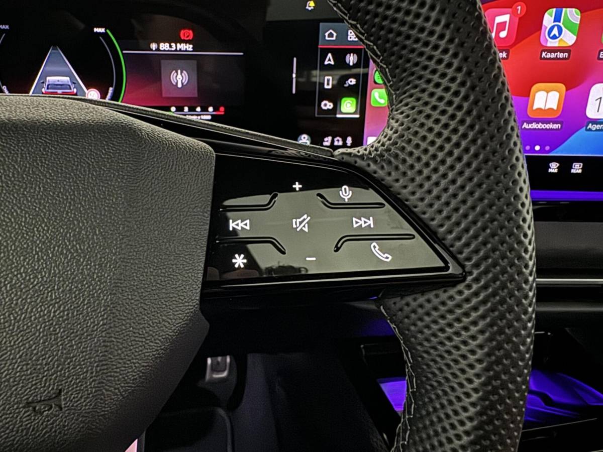 Audi A5 Audi A5 Avant 2.0 e-hybrid quattro S-Line Competition Pano 360° RS-Seats Passenger display