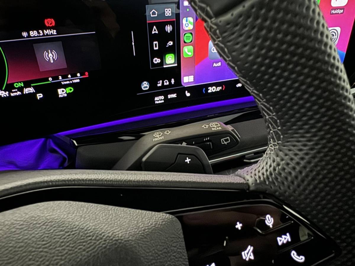 Audi A5 Audi A5 Avant 2.0 e-hybrid quattro S-Line Competition Pano 360° RS-Seats Passenger display