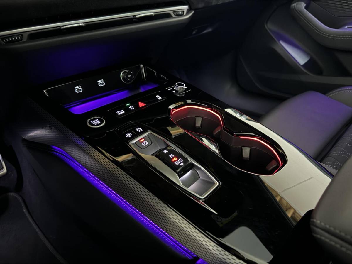 Audi A5 Audi A5 Avant 2.0 e-hybrid quattro S-Line Competition Pano 360° RS-Seats Passenger display