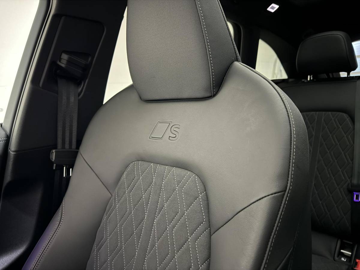 Audi A5 Audi A5 Avant 2.0 e-hybrid quattro S-Line Competition Pano 360° RS-Seats Passenger display