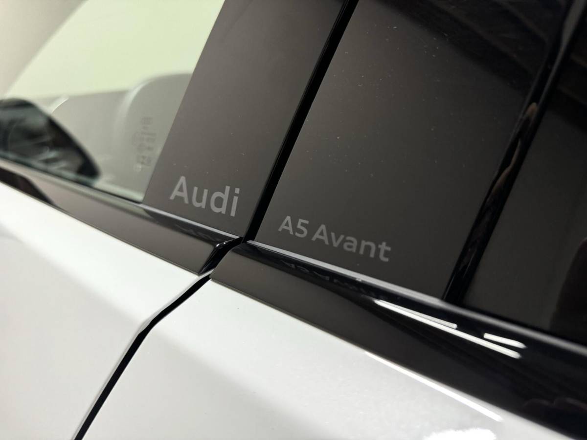 Audi A5 Audi A5 Avant 2.0 e-hybrid quattro S-Line Competition Pano 360° RS-Seats Passenger display