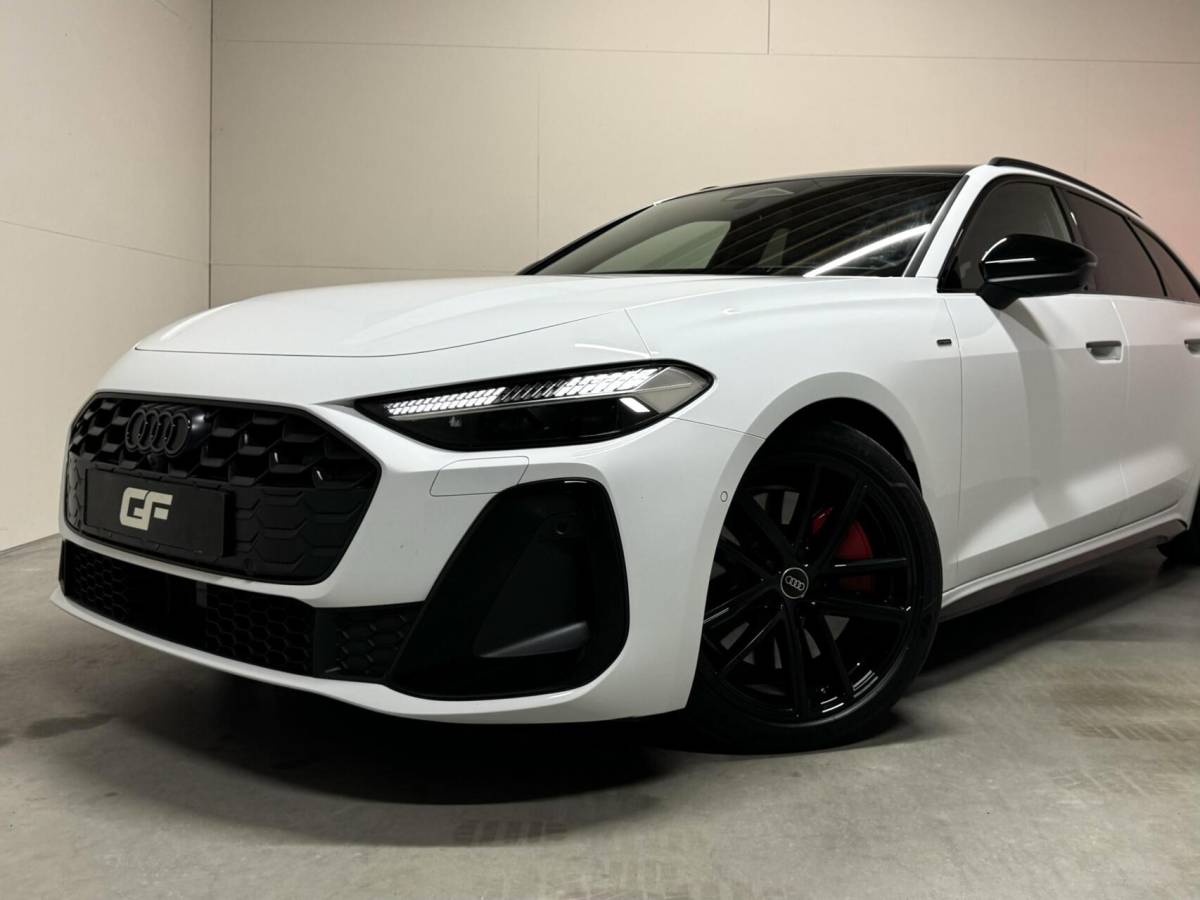 Audi A5 Audi A5 Avant 2.0 e-hybrid quattro S-Line Competition Pano 360° RS-Seats Passenger display