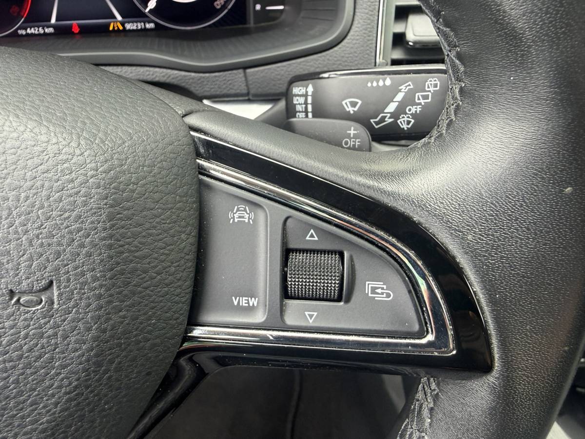 Škoda Karoq Skoda KAROQ 1.5 TSI ACT Style | Trekhaak | LED | Virtual | Stoelverw. |