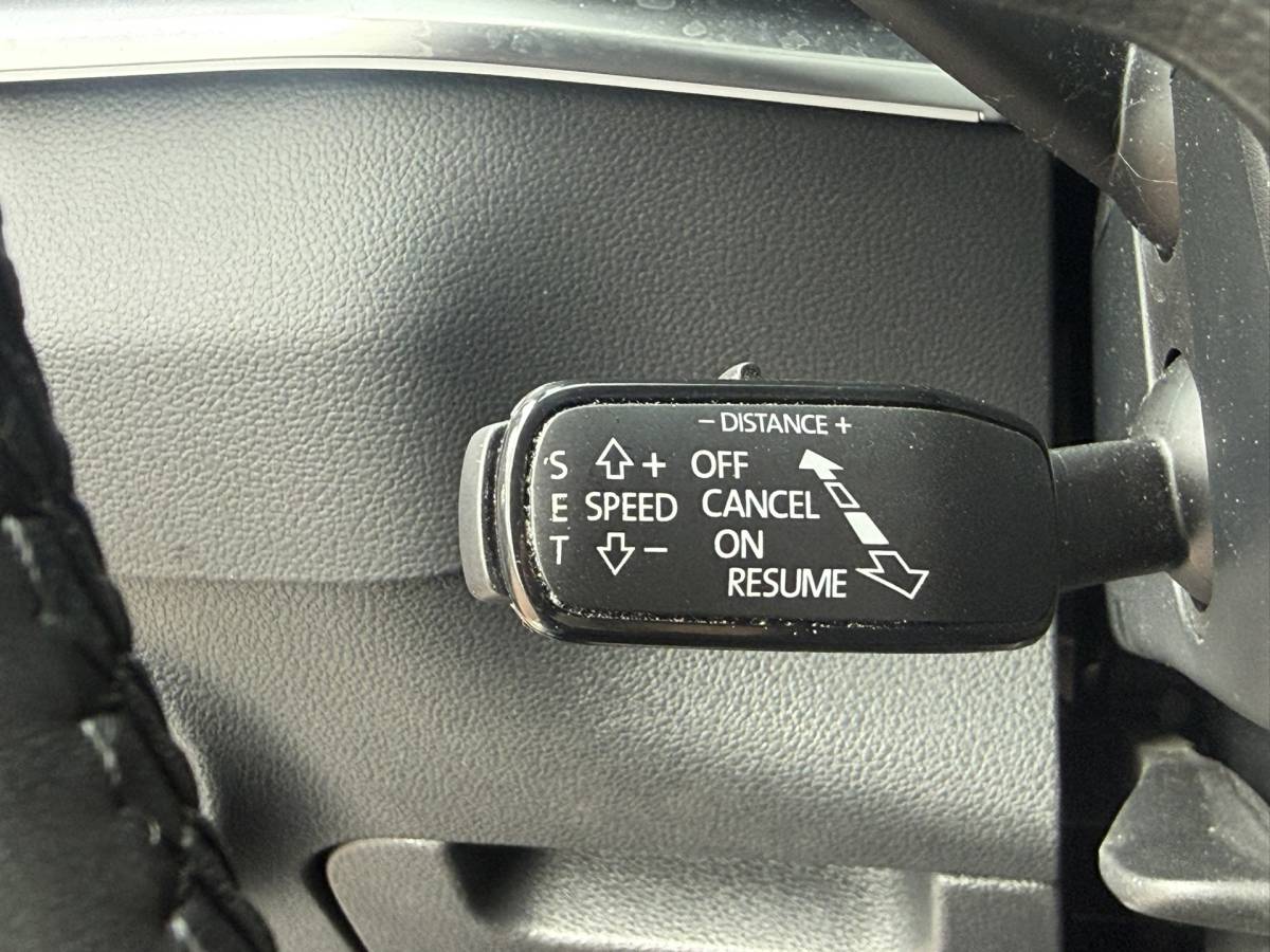 Škoda Karoq Skoda KAROQ 1.5 TSI ACT Style | Trekhaak | LED | Virtual | Stoelverw. |