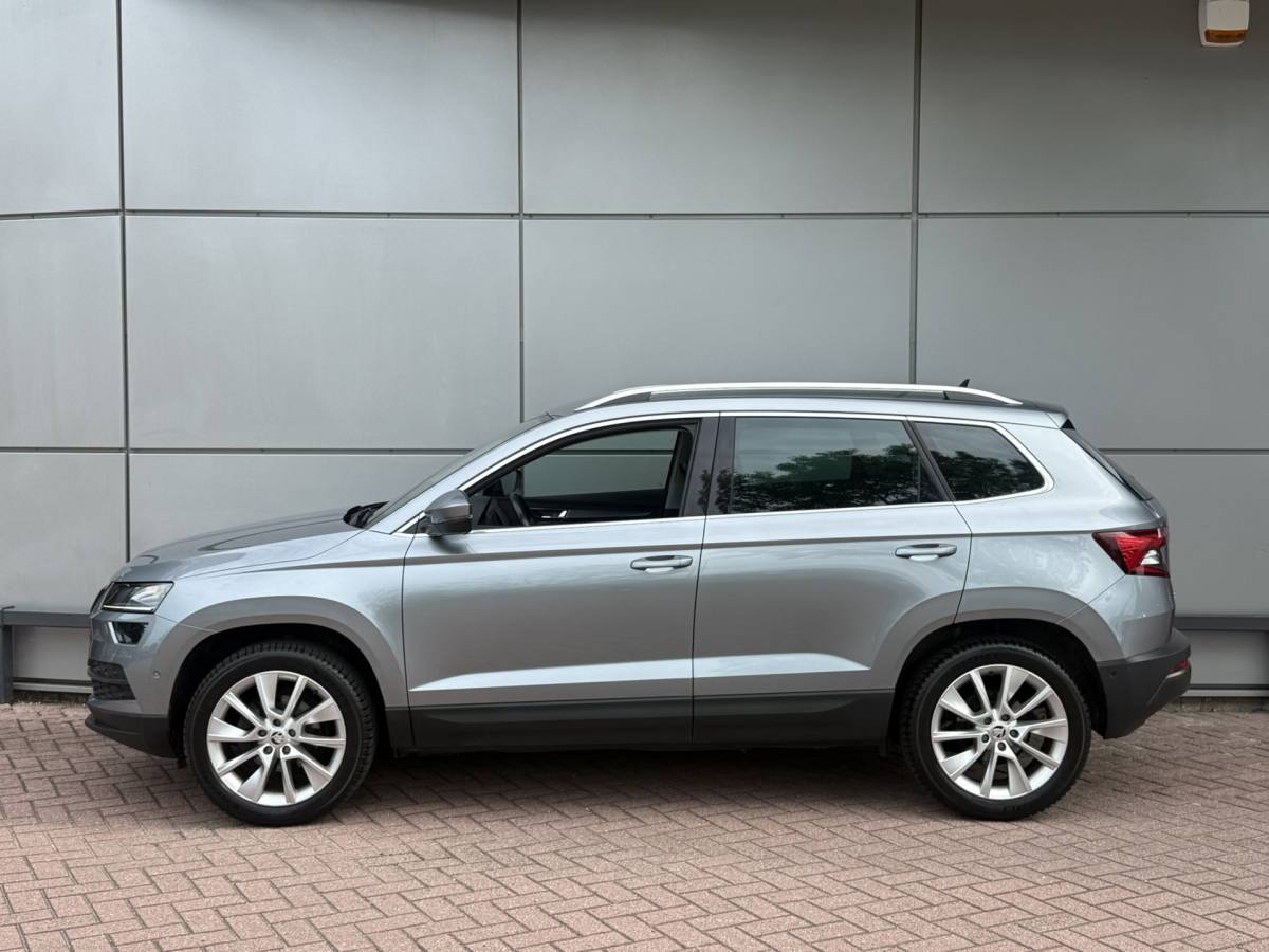 Škoda Karoq Skoda KAROQ 1.5 TSI ACT Style | Trekhaak | LED | Virtual | Stoelverw. |
