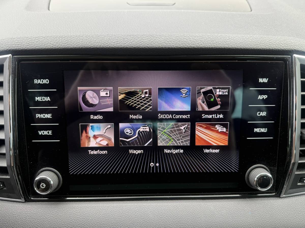 Škoda Karoq Skoda KAROQ 1.5 TSI ACT Style | Trekhaak | LED | Virtual | Stoelverw. |