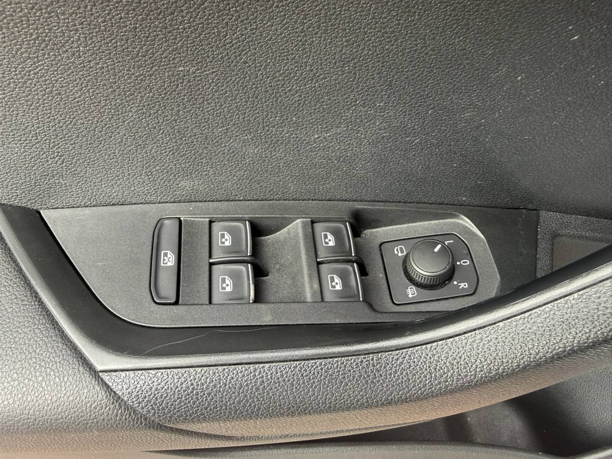 Škoda Karoq Skoda KAROQ 1.5 TSI ACT Style | Trekhaak | LED | Virtual | Stoelverw. |