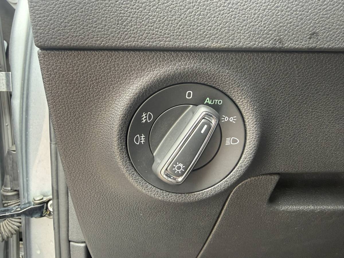Škoda Karoq Skoda KAROQ 1.5 TSI ACT Style | Trekhaak | LED | Virtual | Stoelverw. |