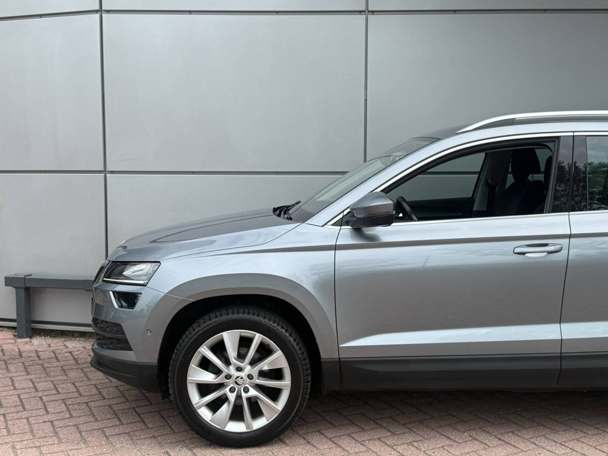 Škoda Karoq Skoda KAROQ 1.5 TSI ACT Style | Trekhaak | LED | Virtual | Stoelverw. |
