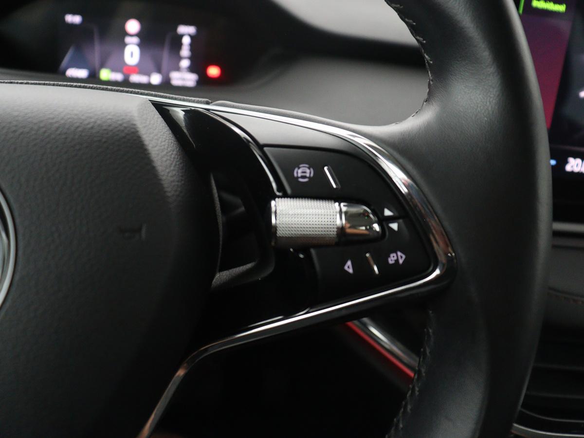 Škoda Enyaq iV Skoda Enyaq iV 60 | SOH 90,7% | Leder | Stoelverwarming | Head-up | Climate control | Navigatie | Carplay | Sfeerverlichting | Camera | Park assist | EV