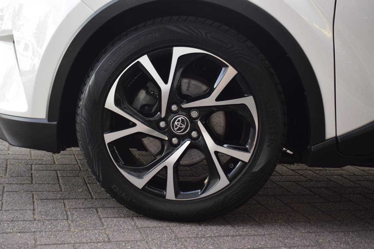 Toyota C-HR Toyota C-HR 1.8 Hybrid Style Ultimate | Trekhaak | Leer | Stoelverwarming | Navi