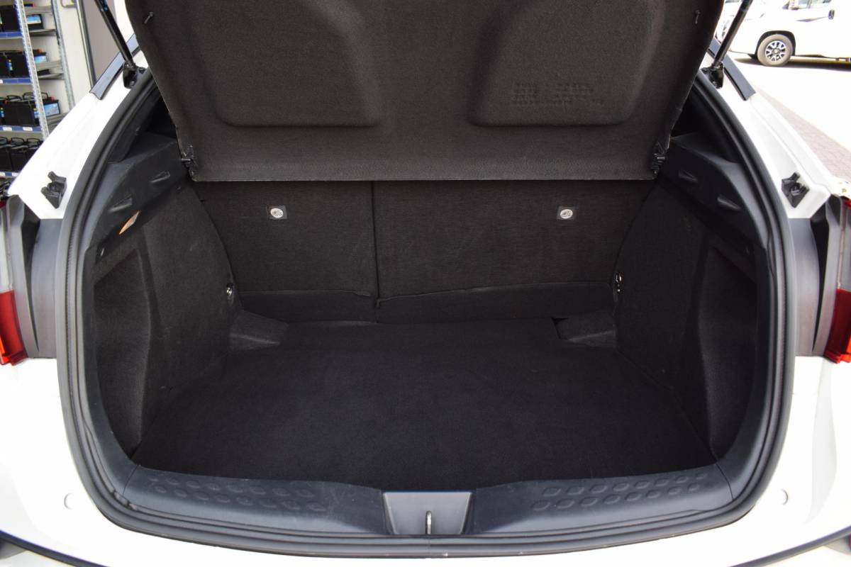 Toyota C-HR Toyota C-HR 1.8 Hybrid Style Ultimate | Trekhaak | Leer | Stoelverwarming | Navi