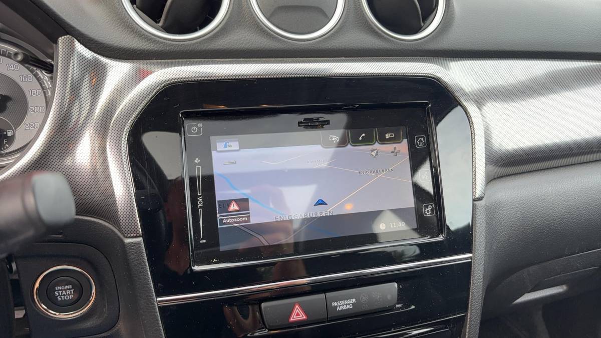 Suzuki Vitara Suzuki Vitara 1.5 Hybrid Select AUTOMAAT / PANORAMADAK / LEDER-ALCANTARA / STOELVERW / FULL LED / CAMERA / CARPLAY / NAVI