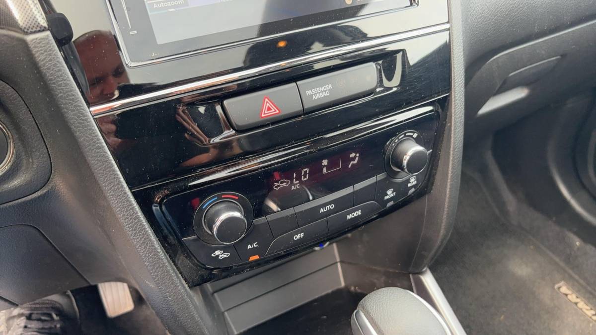 Suzuki Vitara Suzuki Vitara 1.5 Hybrid Select AUTOMAAT / PANORAMADAK / LEDER-ALCANTARA / STOELVERW / FULL LED / CAMERA / CARPLAY / NAVI