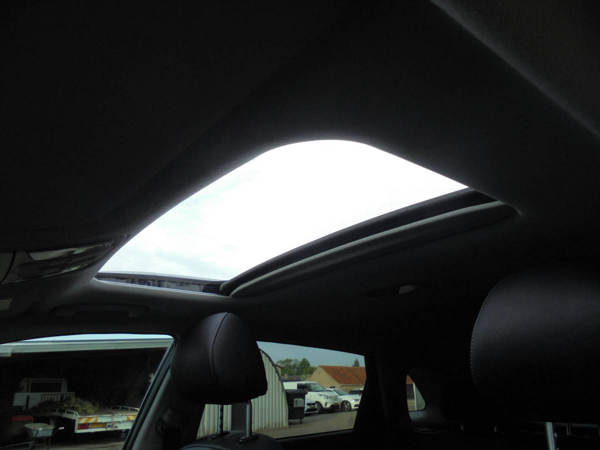 Kia Niro Kia Niro 1.6 GDi HYBRIDE EXECUTIVELINE ZEER LUXE TREKHAAK