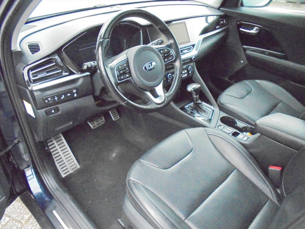 Kia Niro Kia Niro 1.6 GDi HYBRIDE EXECUTIVELINE ZEER LUXE TREKHAAK
