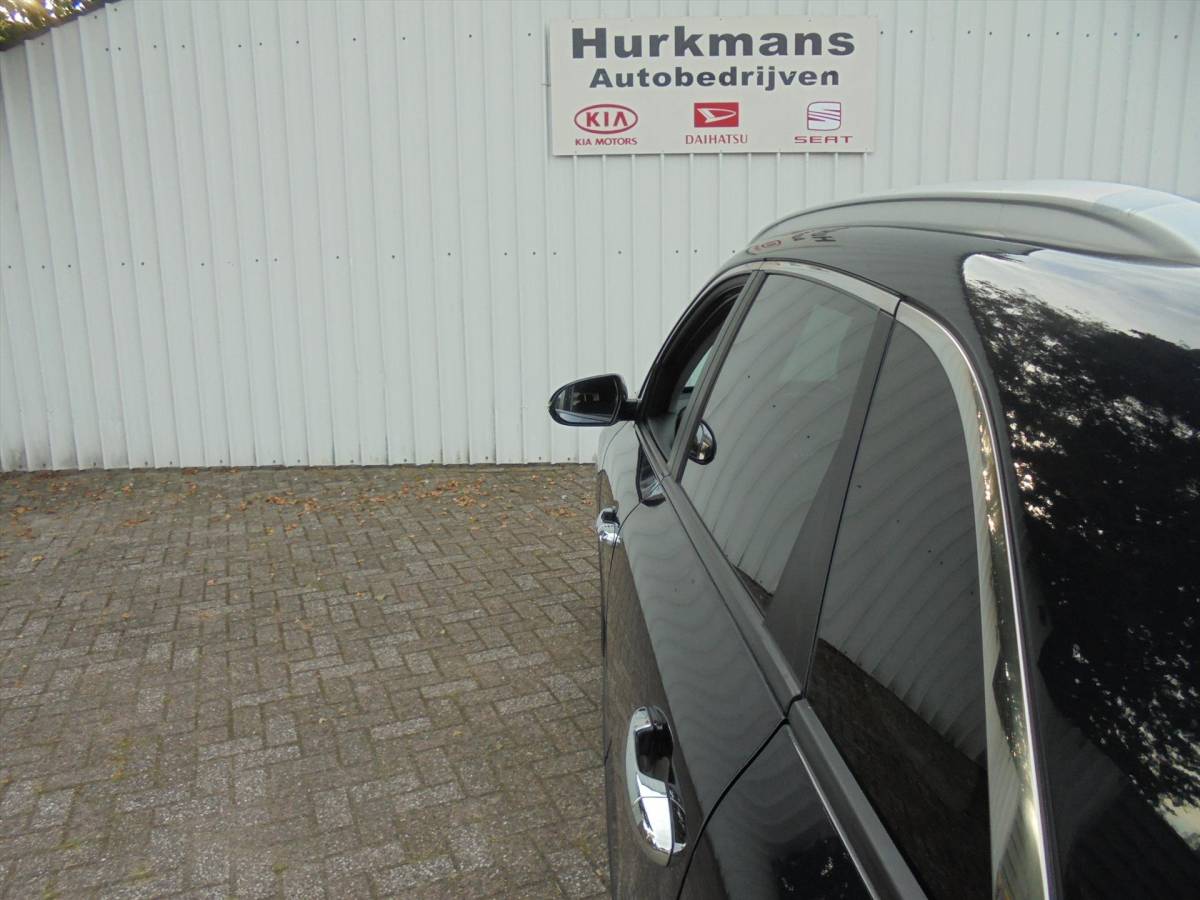 Kia Niro Kia Niro 1.6 GDi HYBRIDE EXECUTIVELINE ZEER LUXE TREKHAAK