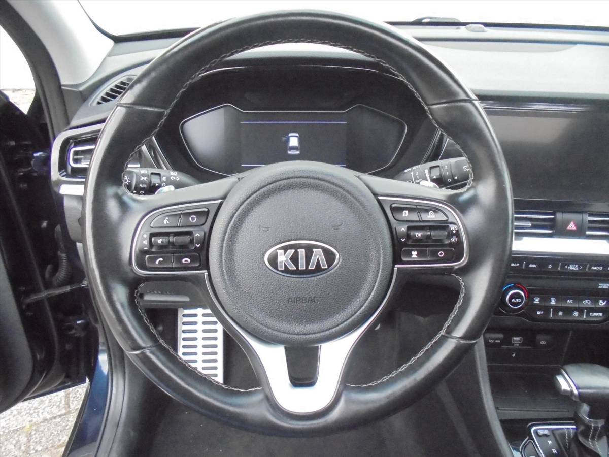 Kia Niro Kia Niro 1.6 GDi HYBRIDE EXECUTIVELINE ZEER LUXE TREKHAAK