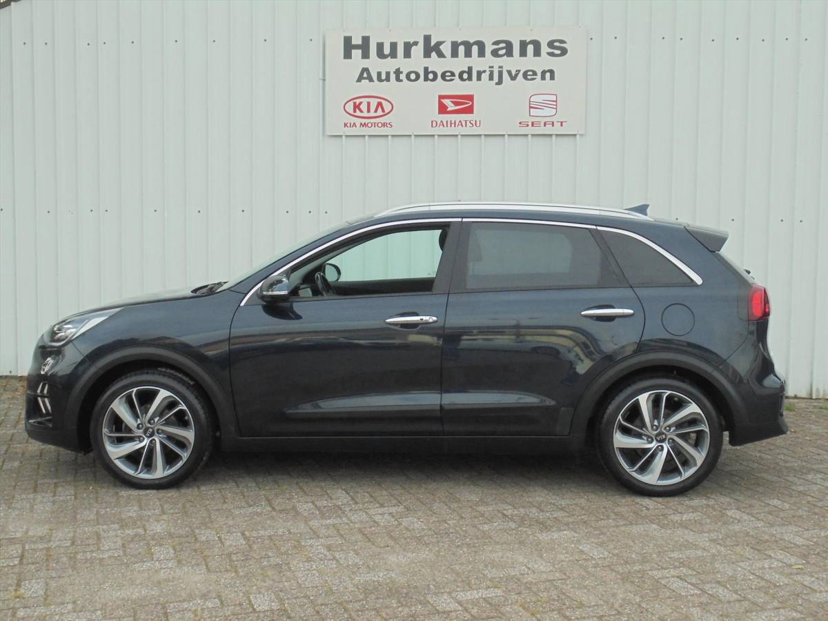 Kia Niro Kia Niro 1.6 GDi HYBRIDE EXECUTIVELINE ZEER LUXE TREKHAAK