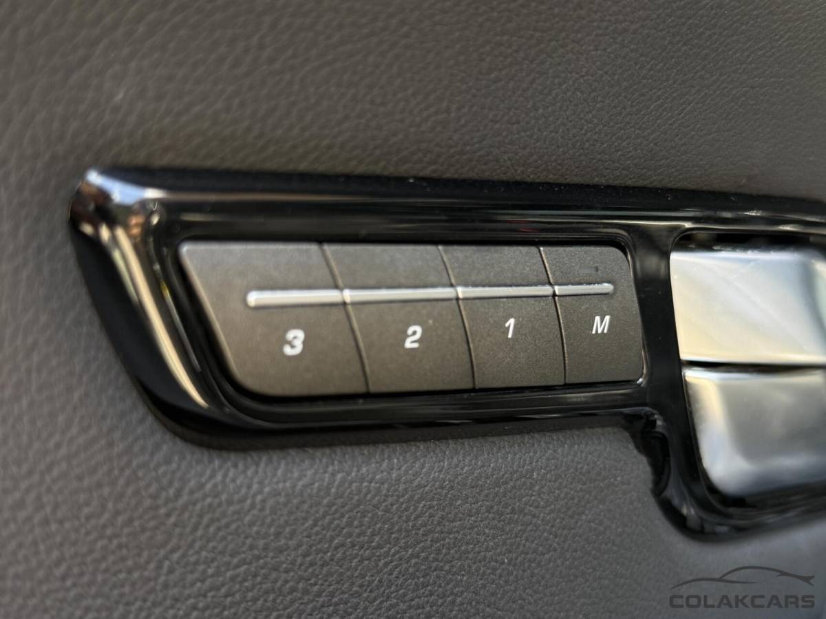 Land Rover Range Rover Evoque Land Rover Range Rover Evoque 2.0 Si4 Pano-Stoelverwarm-Nap