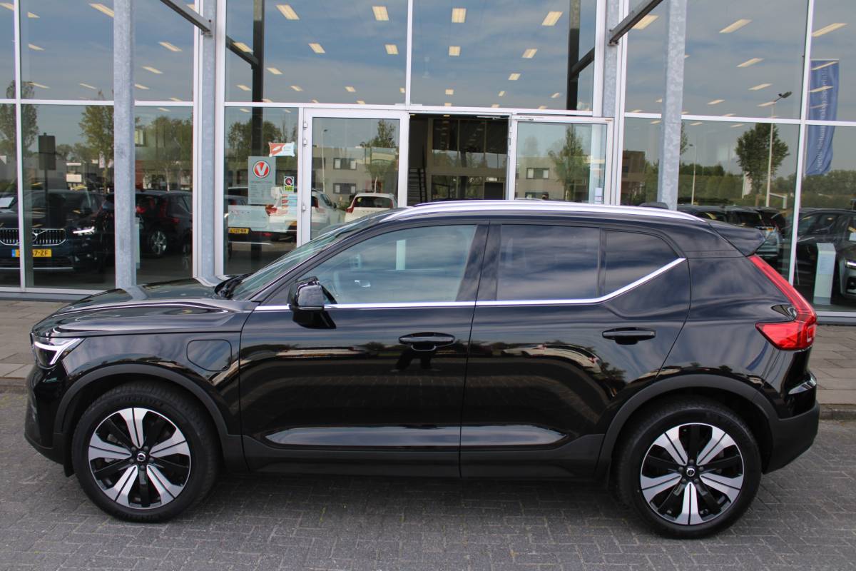 Volvo XC40 Volvo XC40 T5 Plug-in hybrid Plus Bright | H& K Audio | Memory | Trekhaak | Stoel/stuurverwarming | Camera | Climate | Leer |