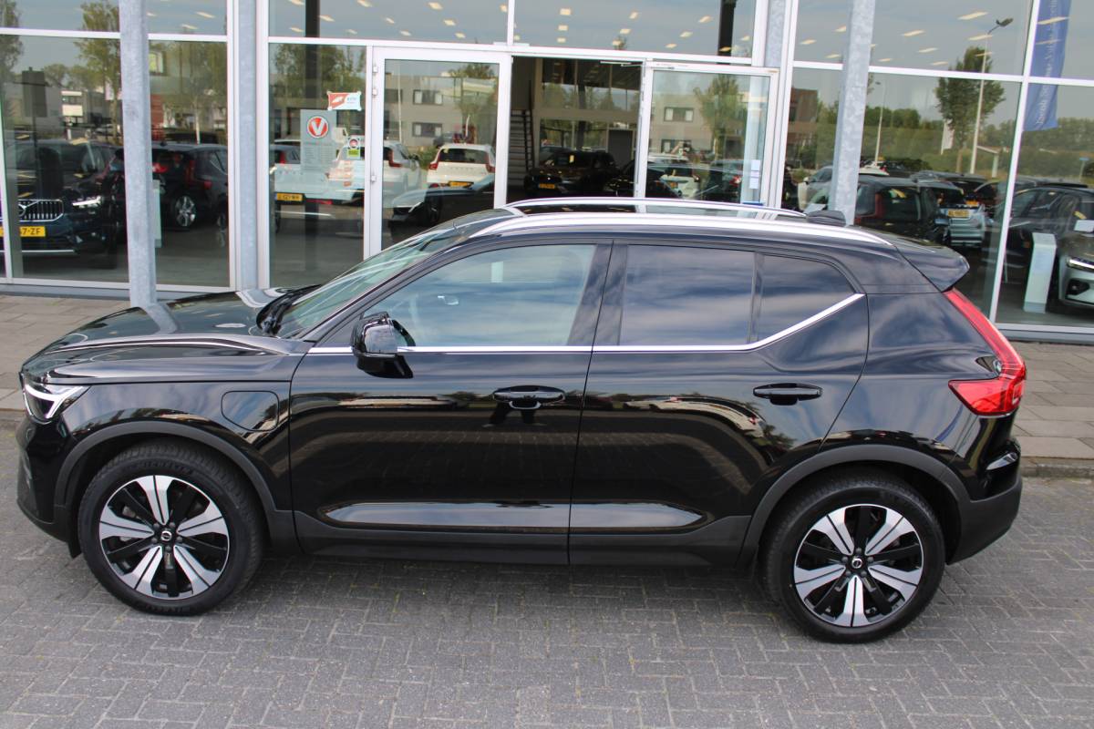 Volvo XC40 Volvo XC40 T5 Plug-in hybrid Plus Bright | H& K Audio | Memory | Trekhaak | Stoel/stuurverwarming | Camera | Climate | Leer |
