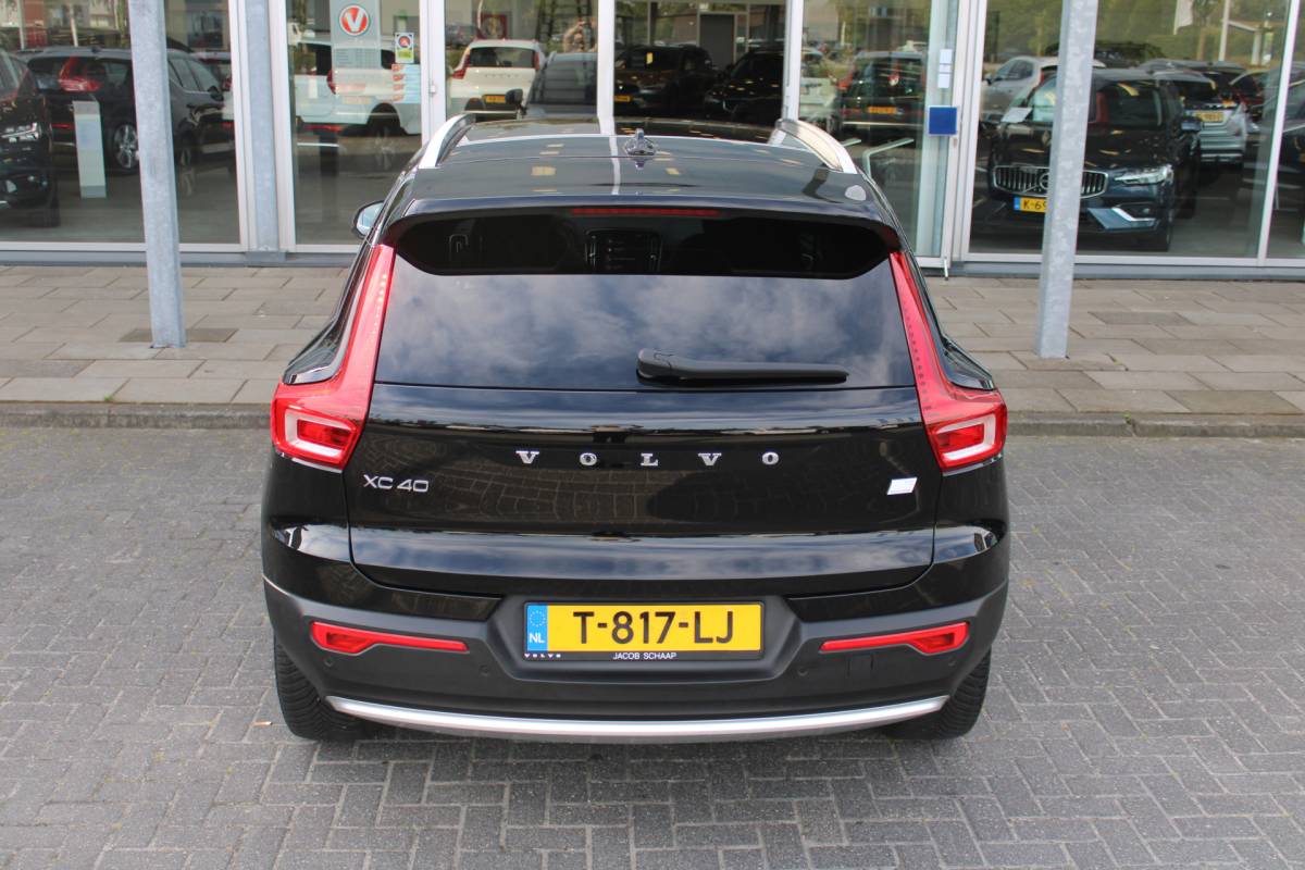 Volvo XC40 Volvo XC40 T5 Plug-in hybrid Plus Bright | H& K Audio | Memory | Trekhaak | Stoel/stuurverwarming | Camera | Climate | Leer |