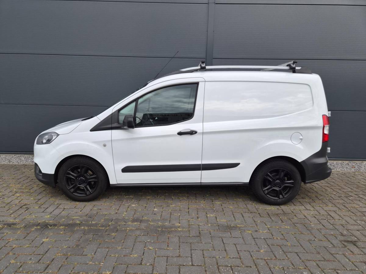 Ford Transit Courier Ford Transit Courier 1.0 Airco trekhaak Benzine 101 PK Marge