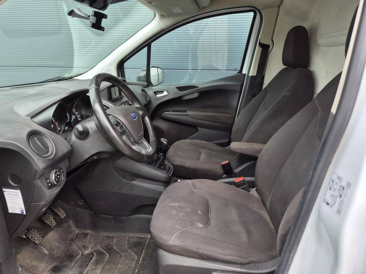 Ford Transit Courier Ford Transit Courier 1.0 Airco trekhaak Benzine 101 PK Marge