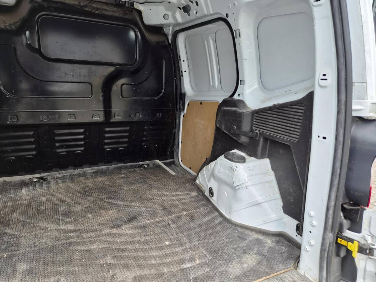 Ford Transit Courier Ford Transit Courier 1.0 Airco trekhaak Benzine 101 PK Marge