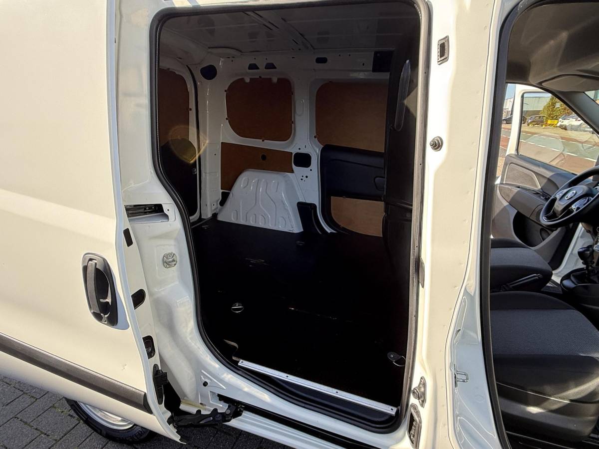 Fiat Doblò Fiat Doblò Cargo 1.6 MJ L1H1 S Basis