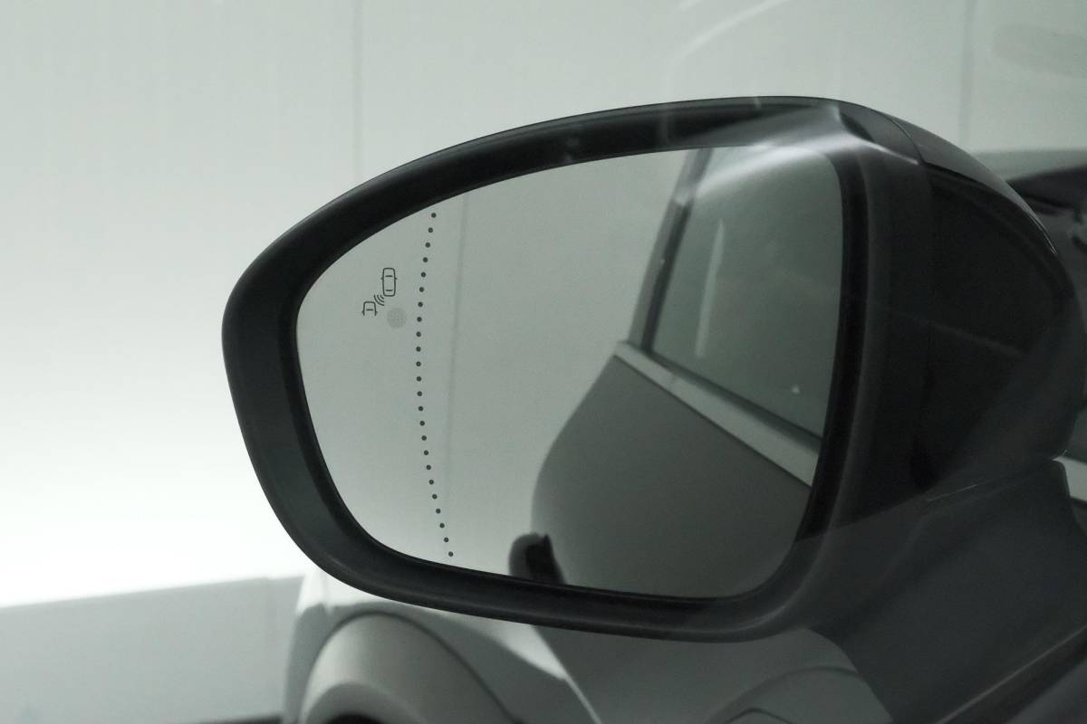 Renault Captur Renault Captur 1.6 E-Tech full hybrid 145 techno | Panoramadak | Camera | Adaptieve Cruise Control | 9.3 Inch Groot Scherm