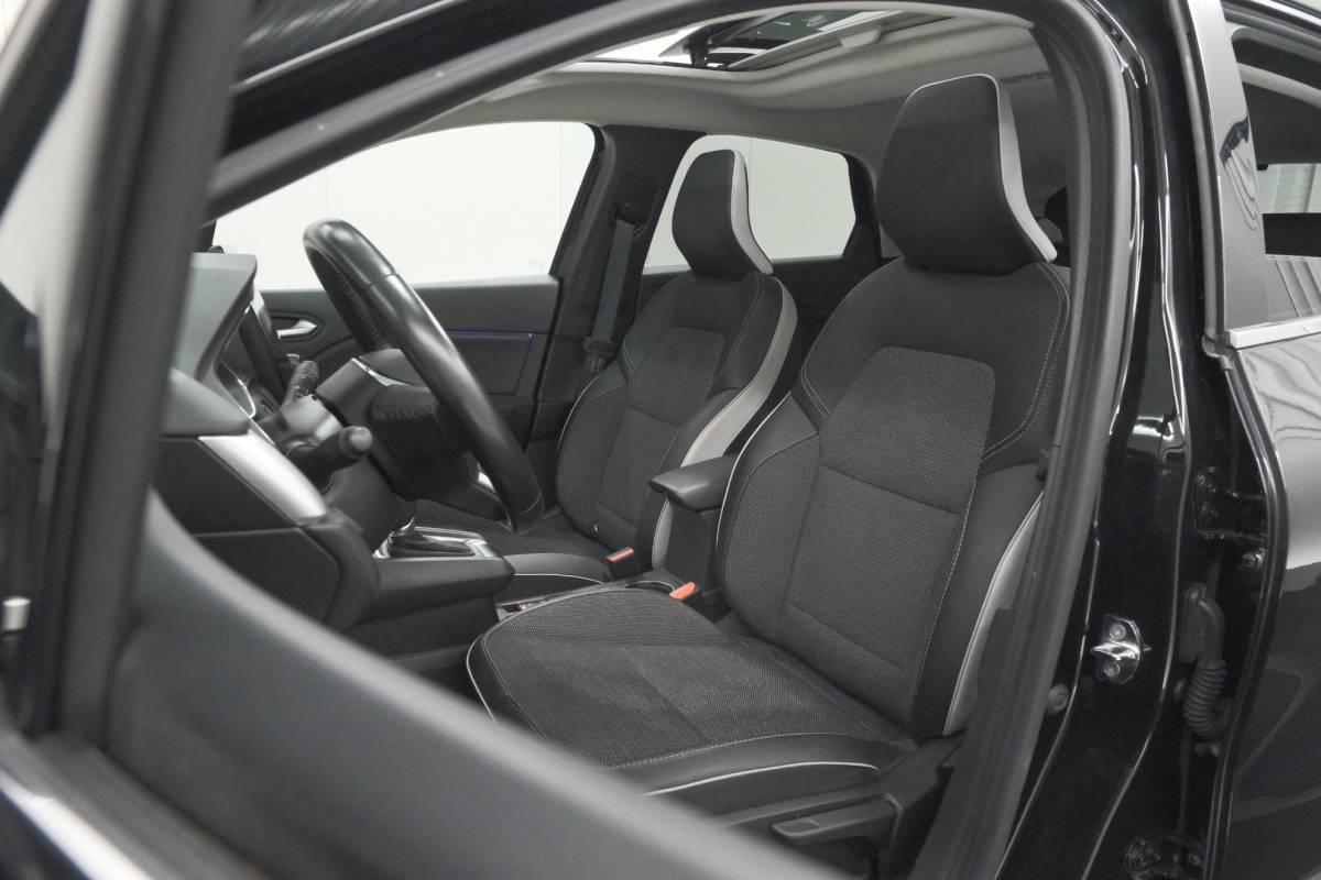 Renault Captur Renault Captur 1.6 E-Tech full hybrid 145 techno | Panoramadak | Camera | Adaptieve Cruise Control | 9.3 Inch Groot Scherm