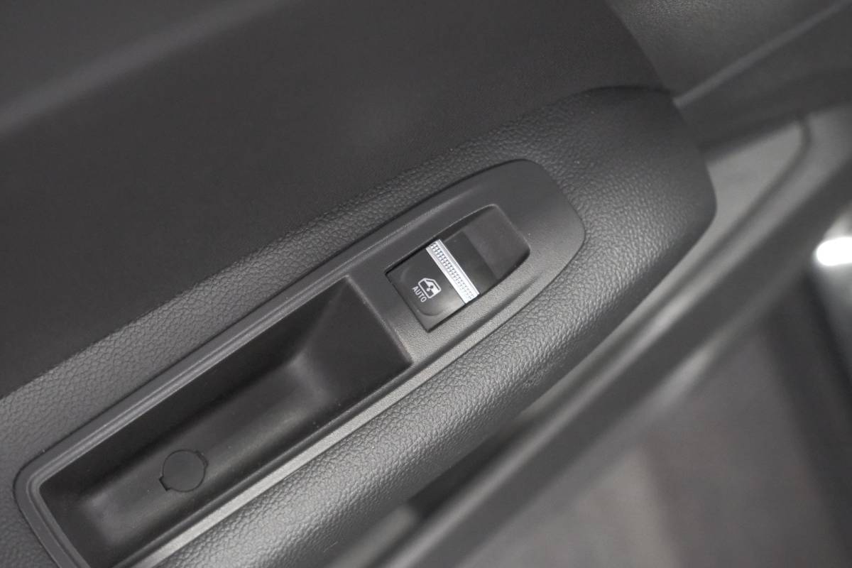 Renault Captur Renault Captur 1.6 E-Tech full hybrid 145 techno | Panoramadak | Camera | Adaptieve Cruise Control | 9.3 Inch Groot Scherm