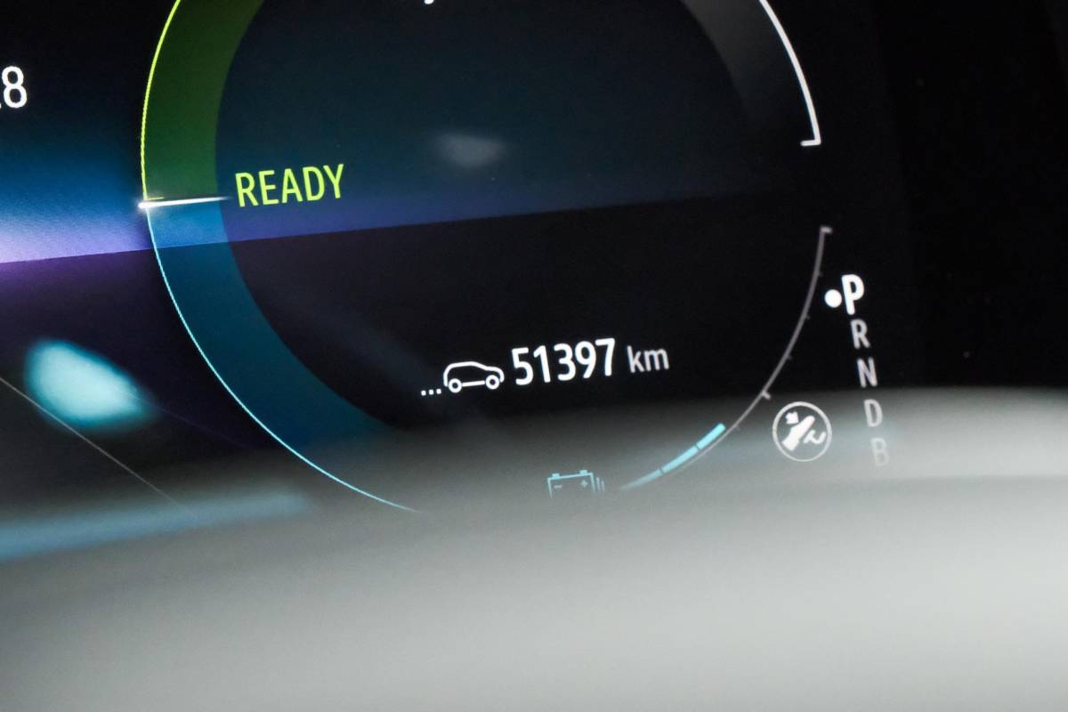 Renault Captur Renault Captur 1.6 E-Tech full hybrid 145 techno | Panoramadak | Camera | Adaptieve Cruise Control | 9.3 Inch Groot Scherm